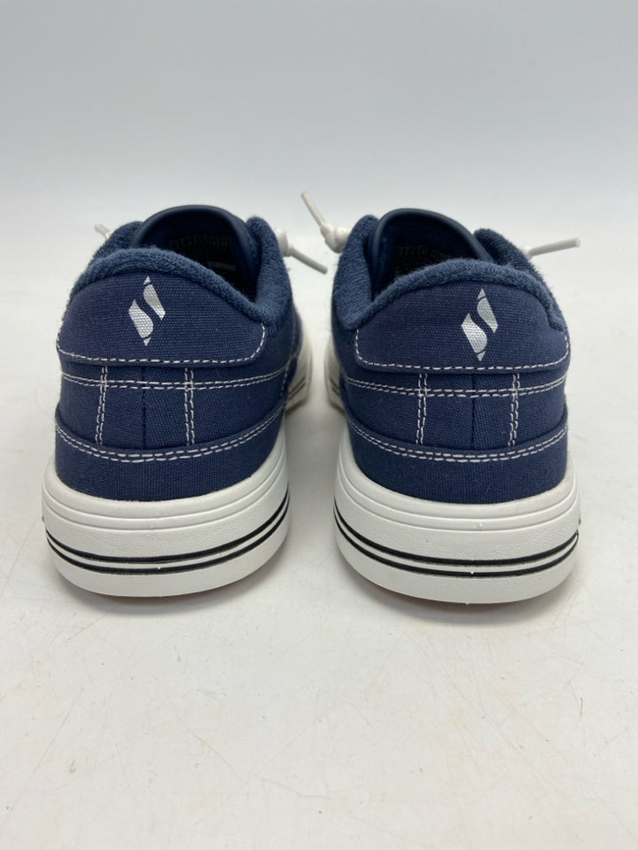 Skechers  Size 7 Navy White Lace-up Fabric Sneakers