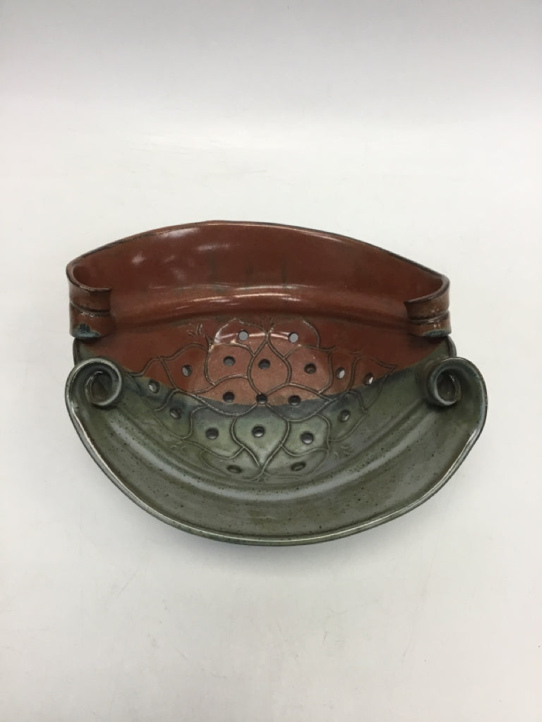 Green Brown Pottery
