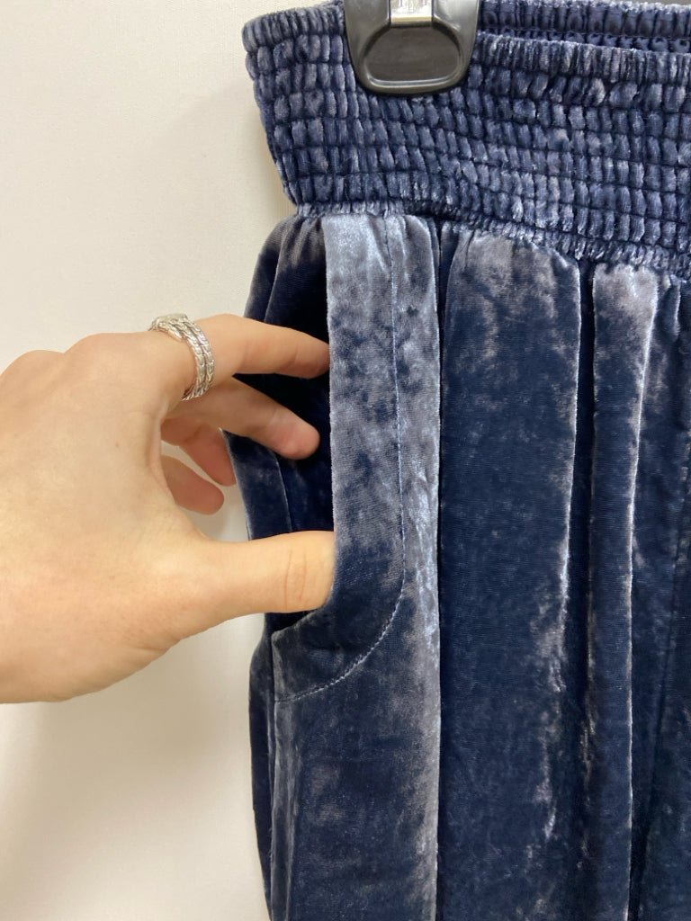 Anthropologie Size XS Dark Blue Joggers Velour Ladies Pants