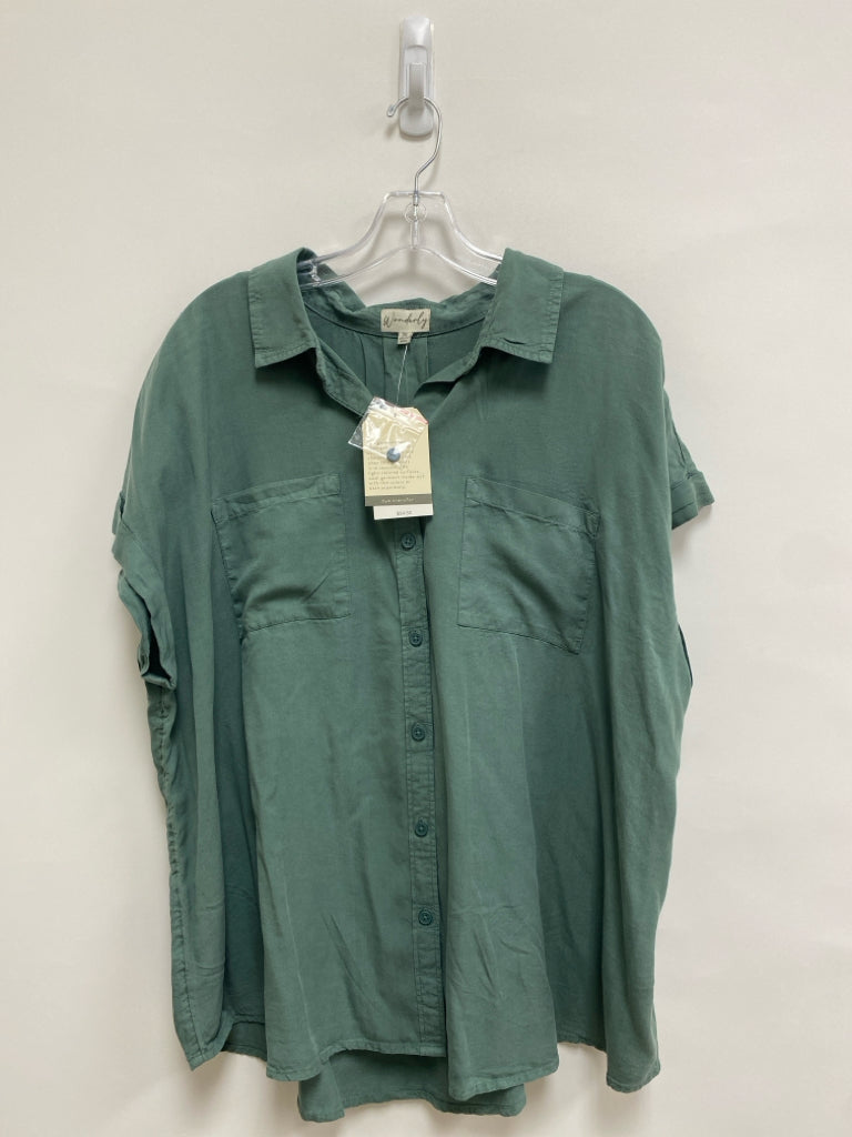NWT wonderly  SIZE  2X Sage Button Up Plus Size Top