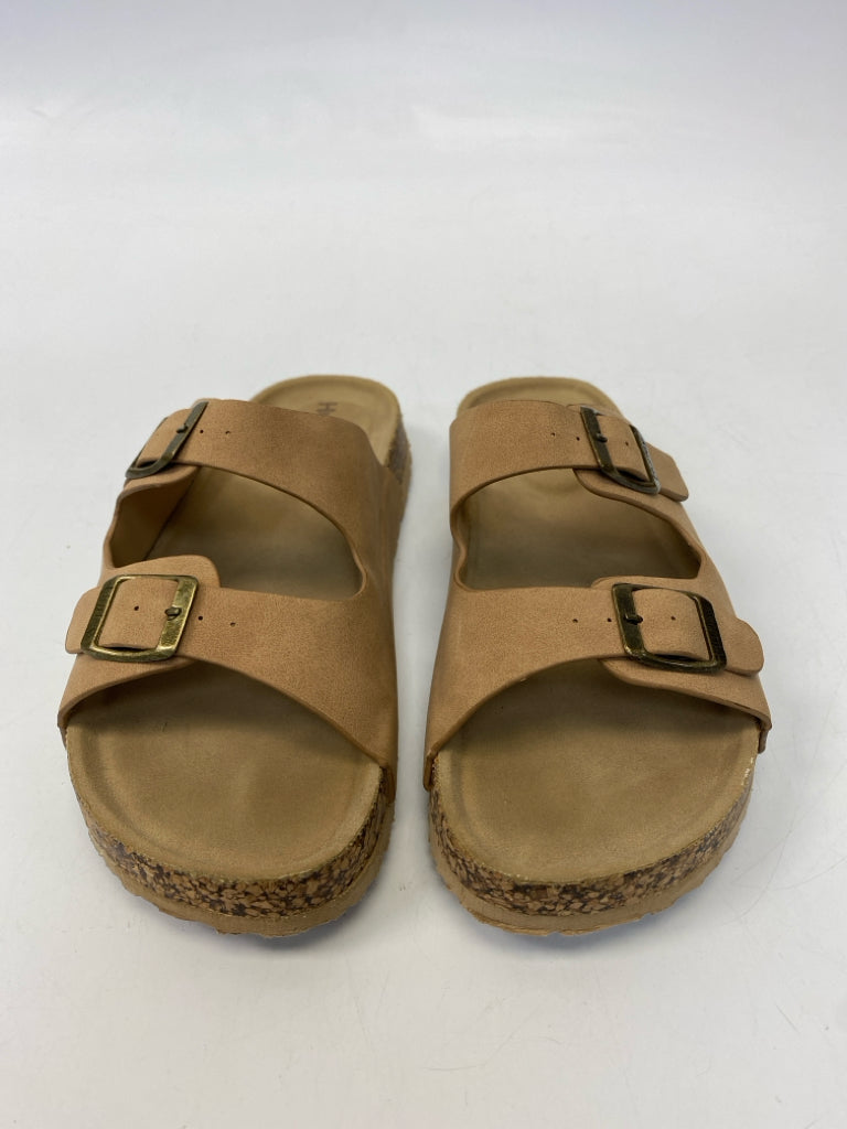 Hurley SIZE 3 Brown Buckle Girl&