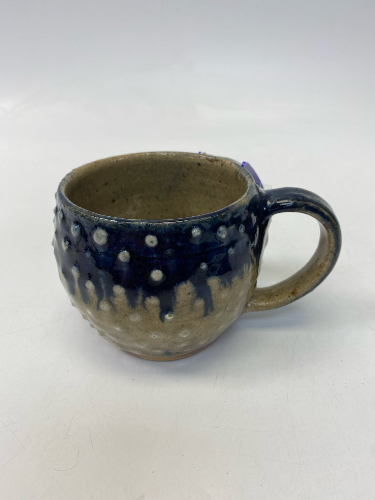 Cream/Blue Pottery Coffee Mug