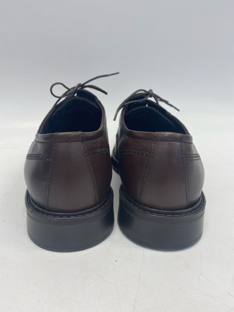 NWOT Bill Blass Size 8 Brown Lace-Up Men&