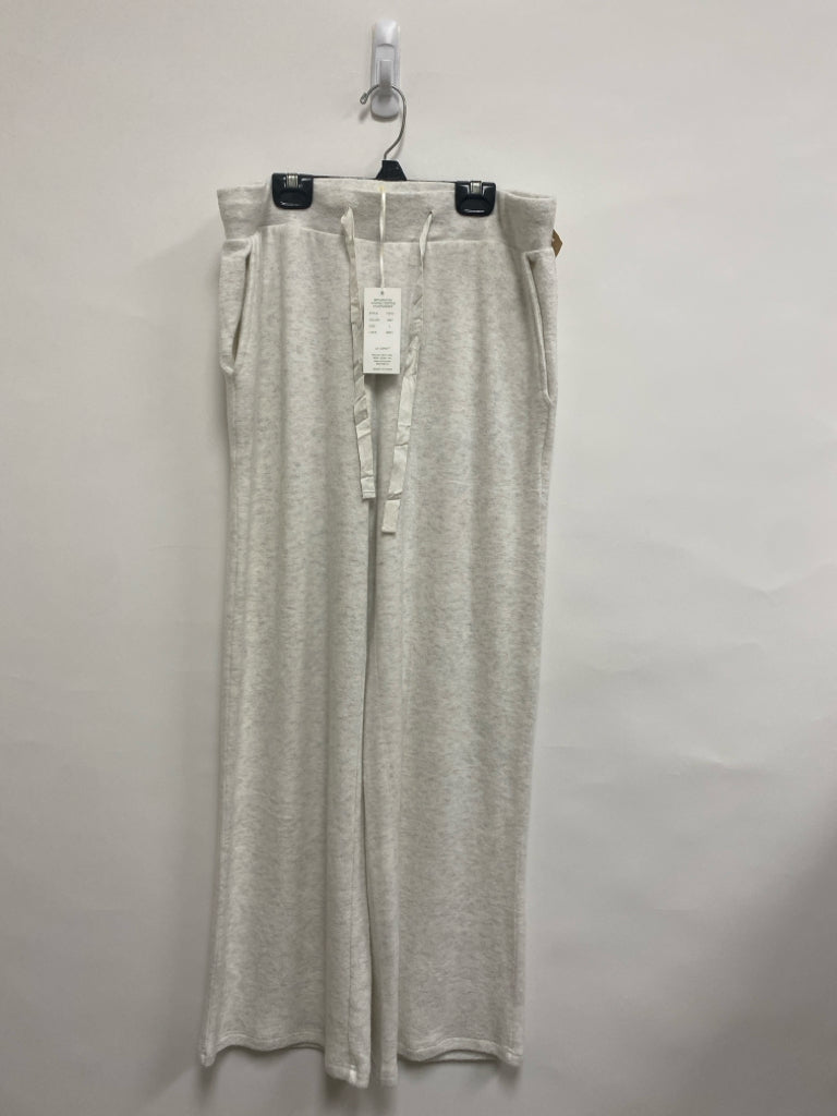 NWT Size L Pale Gray White Ladies Lounge Pants
