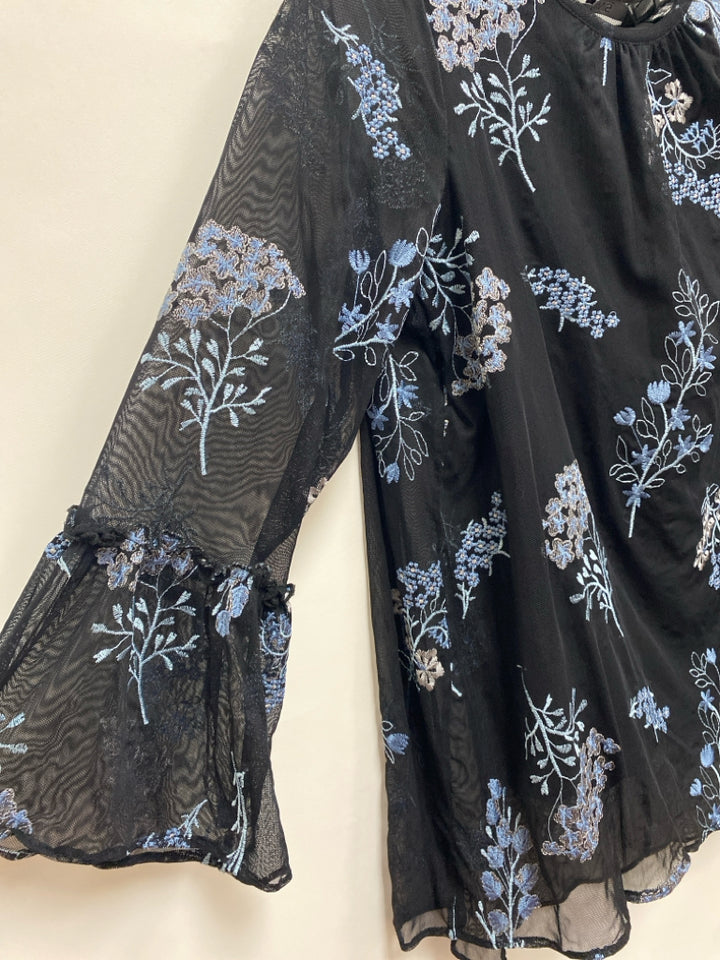 Dennis Basso  SIZE  1X Black Blue Floral Embroidered Plus Size Top