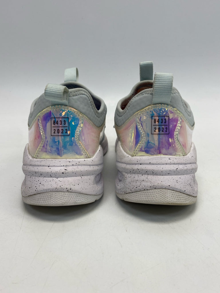 Clove Size 9.5 Cream Coral/Purple Sneakers