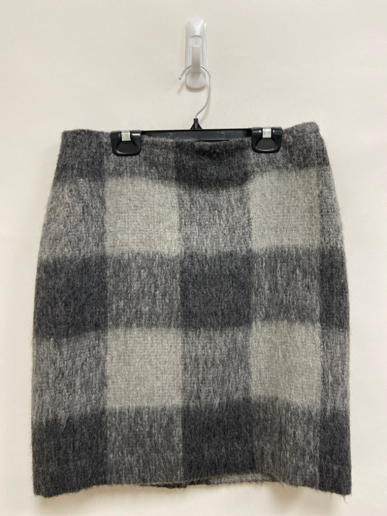 Talbots Size 6P Gray Checkered Petite Skirt
