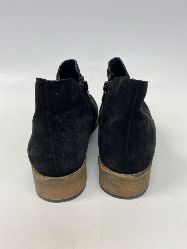 Diba True  Size 8.5 Black Suede Boots