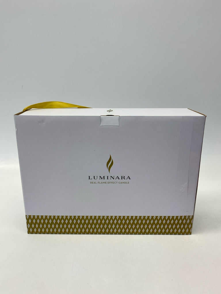 NEW/BOX Luminara White Glitter Candle