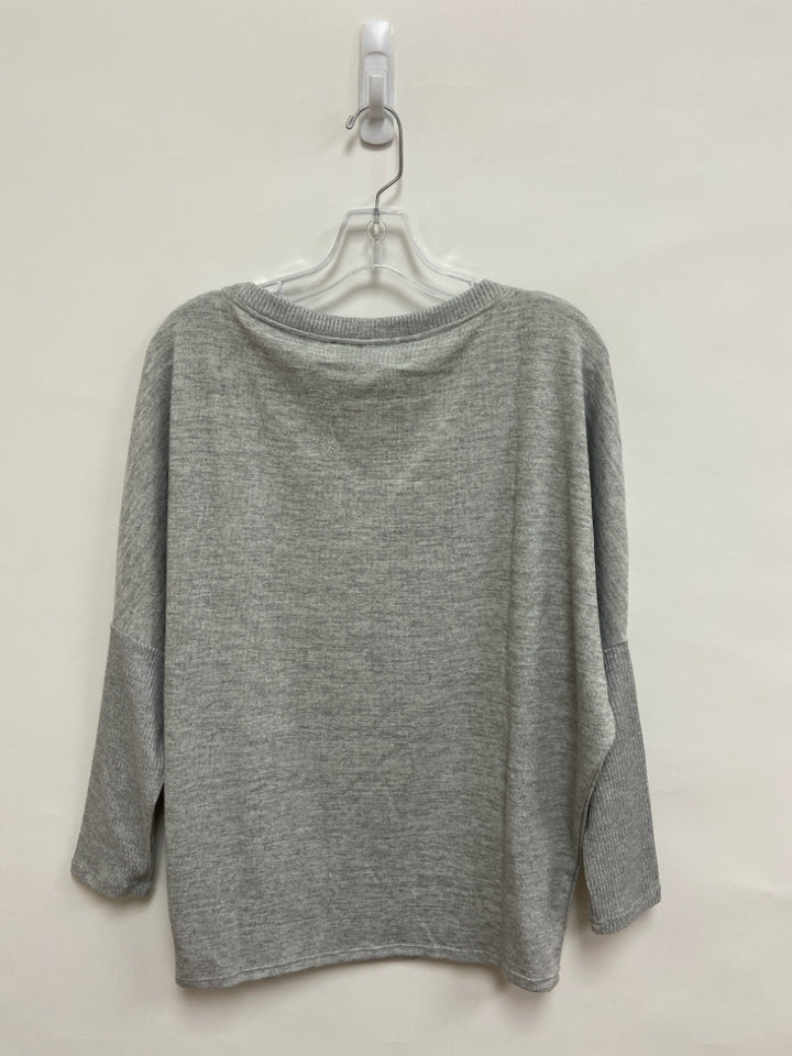 NWT Wht House/Blk Mkt Size XS Gray Tunic Ladies Sweater