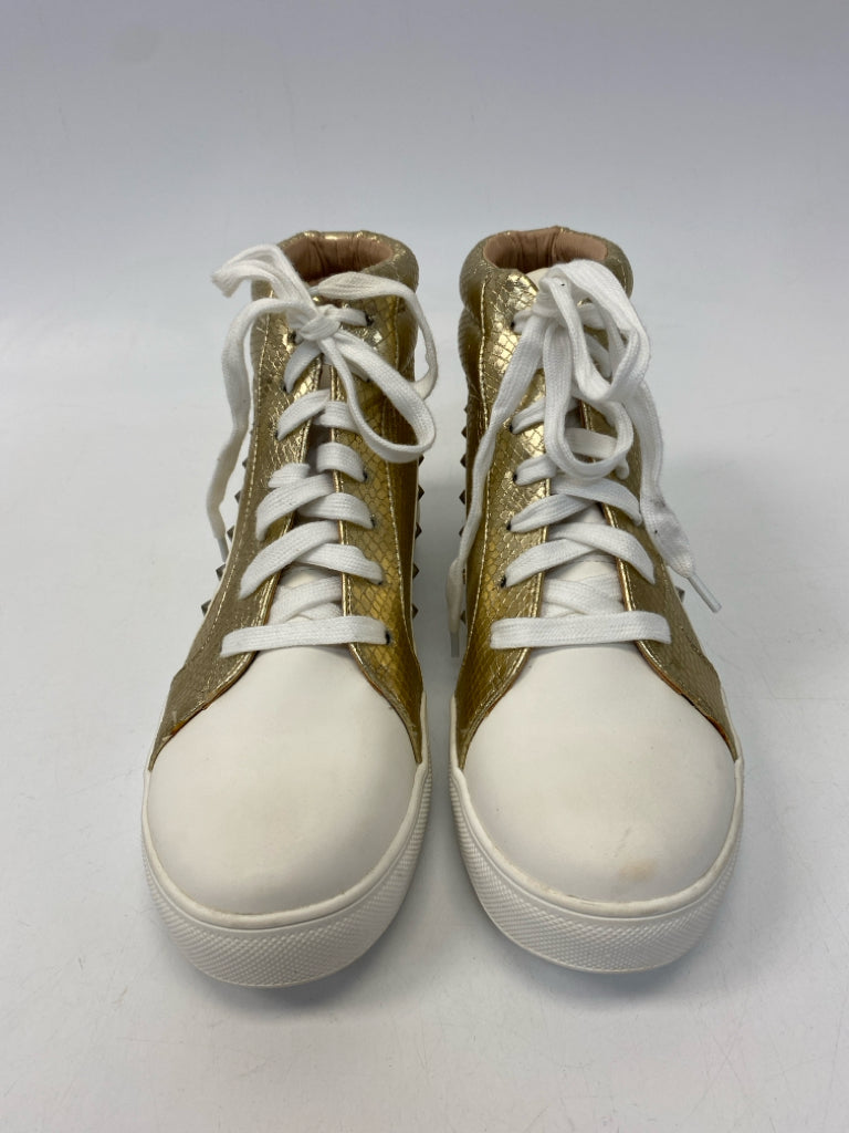 Size 10 White Gold Metallic Sneakers