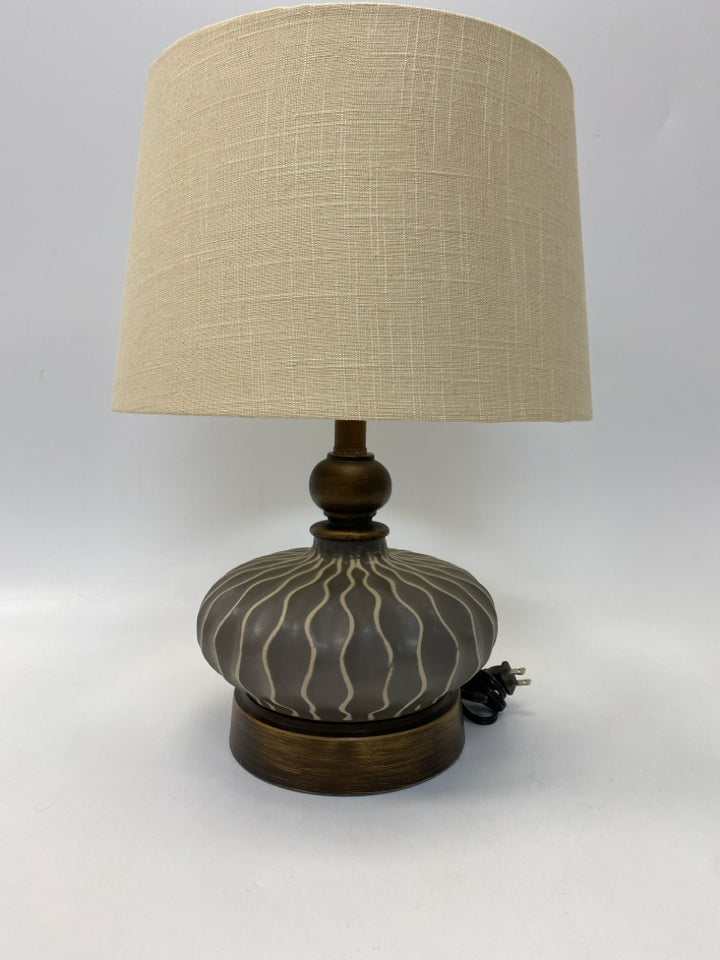 Gray Natural Lamp