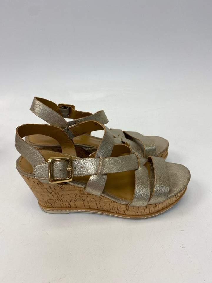Franco Sarto  Size 7 Gold Crisscross Metallic Sandals