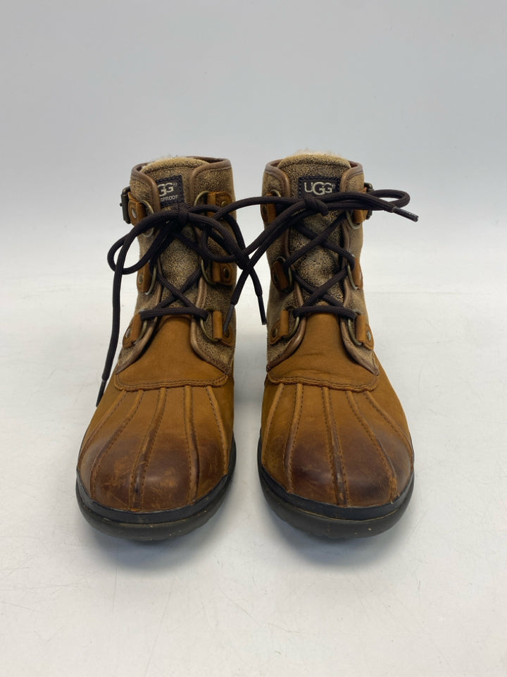 UGG US Shoe Size 9.5 Camel Distressed Boots