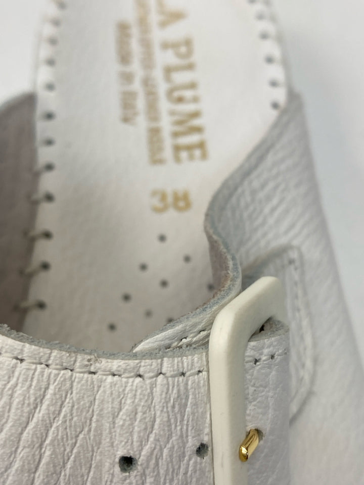 Size 38 White Sandals