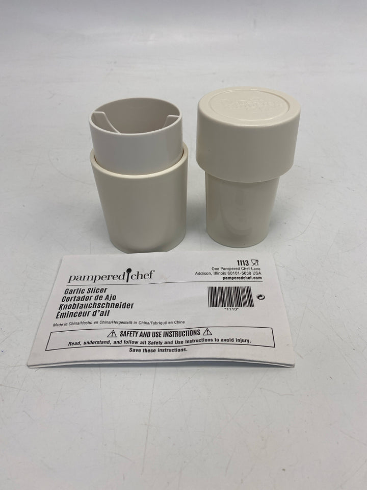 NWOT Pampered Chef White Misc. Kitchen