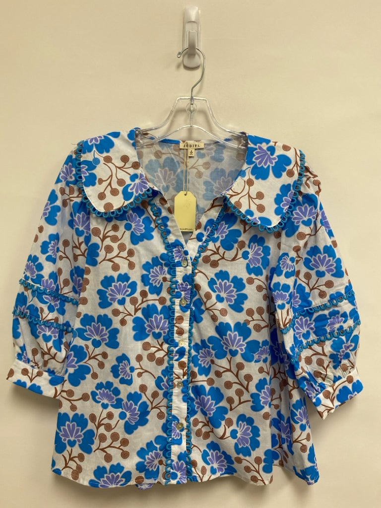 NWT Jodifl Size S White/Blue Lavender/Tan Floral Ladies Top