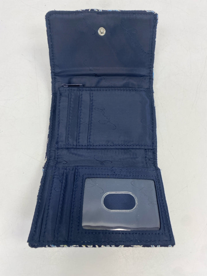 Vera Bradley Navy Blue/Wht Paisley Fabric Wallet