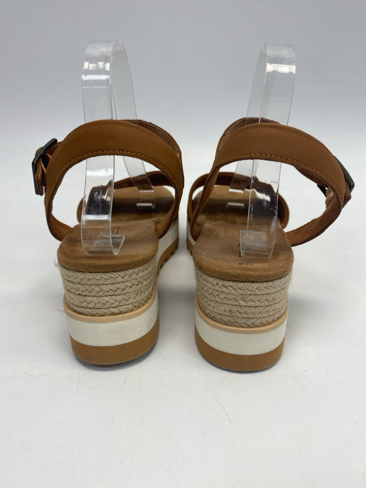 Toms  Size 10 Camel Natural Sandals