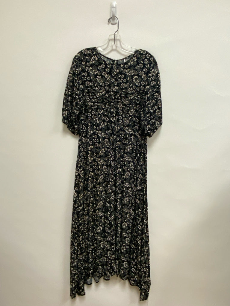 Free People Size 10 Black Cream Flowers Maxi Ladies Dress