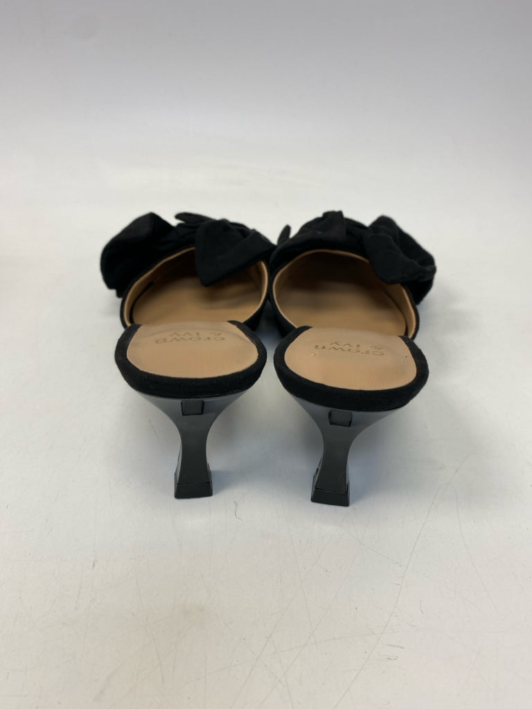 Crown &amp; Ivy  Size 7.5 Black Bow(s) Heels