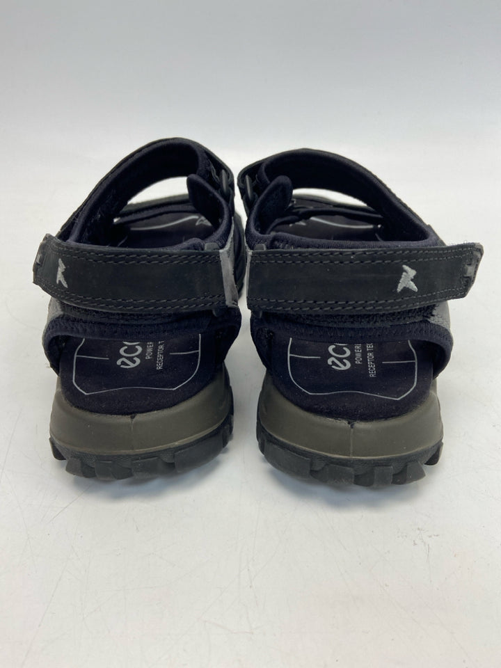 Ecco  Size 41 Black Gray Sandals