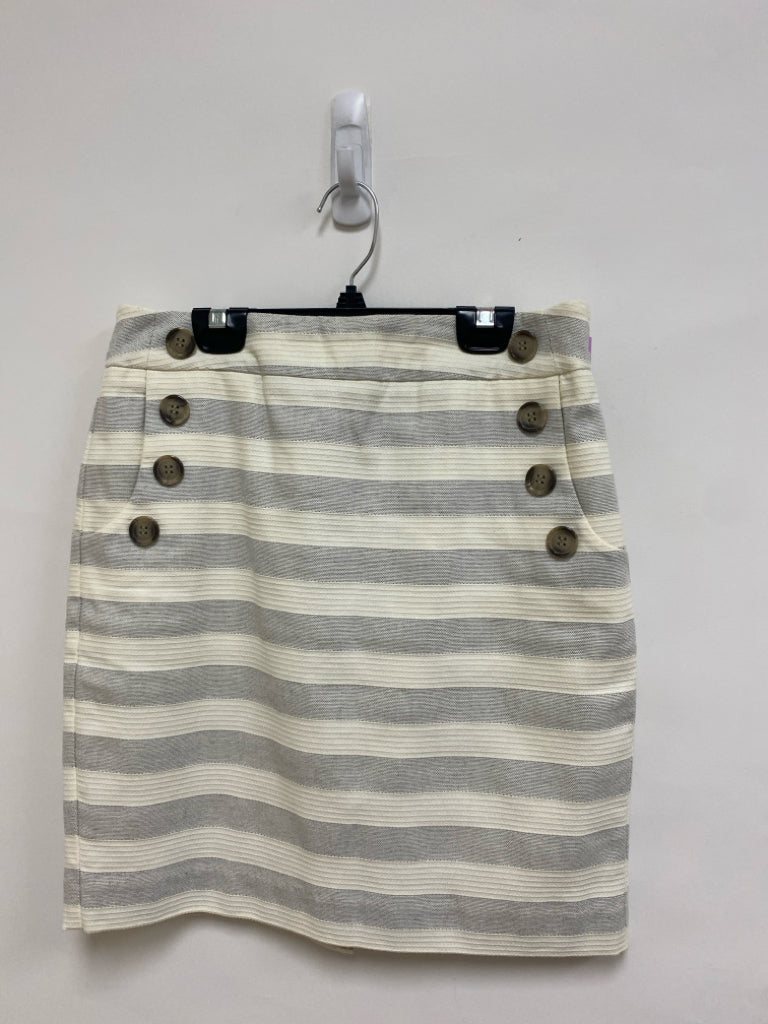 LOFT Size 6P White Navy Striped Petite Skirt