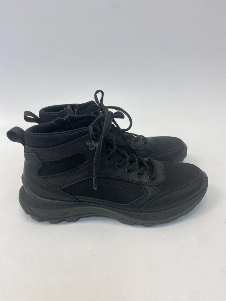 NWOT Black Lace-Up Men&