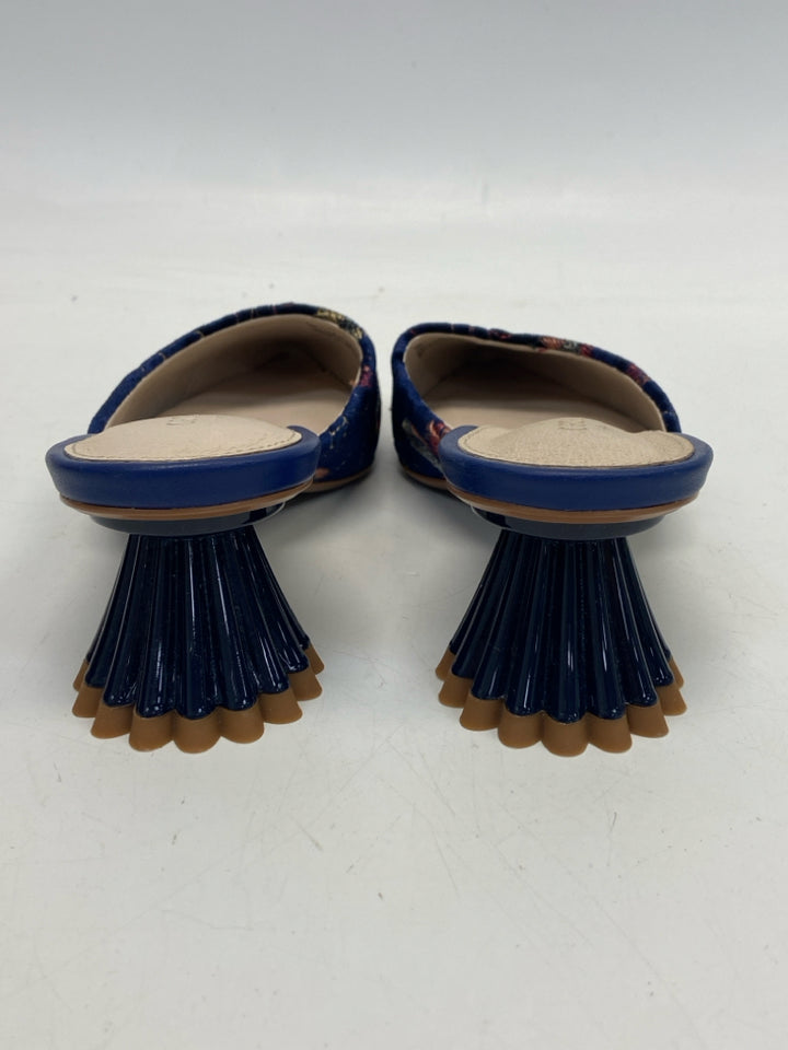 NWOT Cecelia Size 6 Dark Blue Multi-Color Sequined Heels