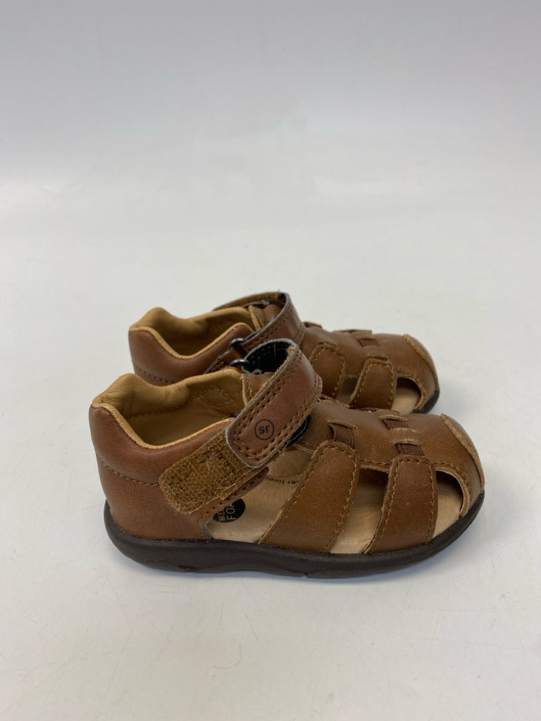 Stride Rite SIZE 5 Brown Boy&
