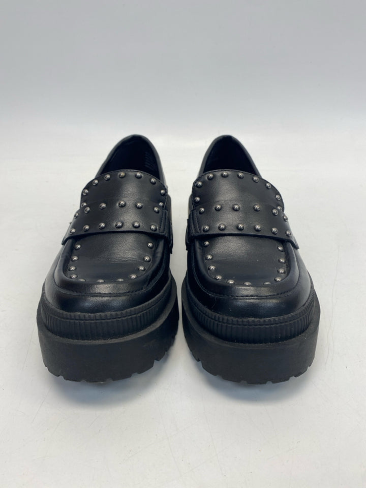 BCBG US Shoe Size 6 Black Heels