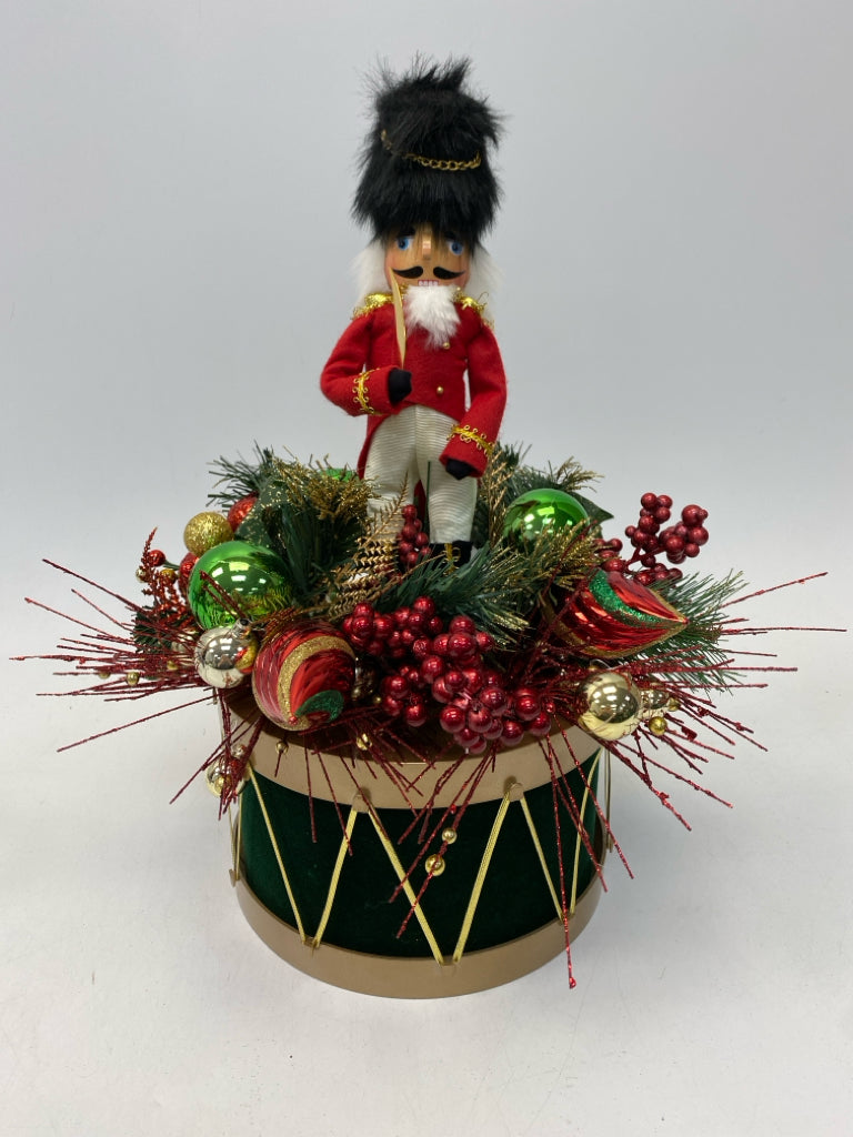 Red/White Green/Gold Christmas