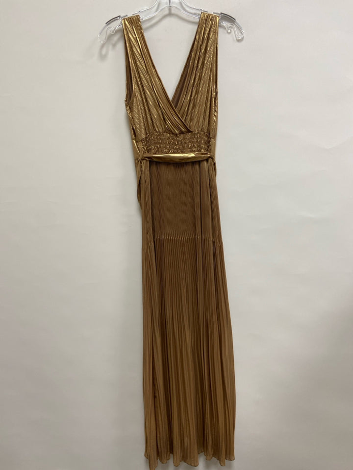 NWT Size S Gold Crinkle Sleeveless Ladies Dress