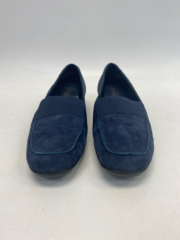 Easy Street  Size 9 WW  Navy Suede Flats **WIDE**