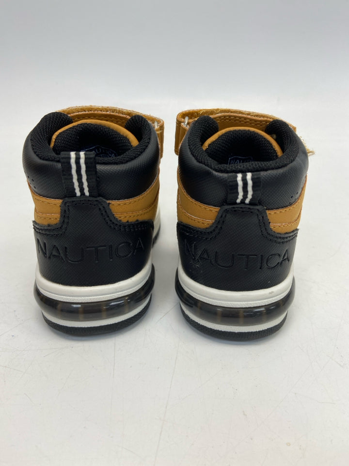 Nautica SIZE 6 Tan Black Boy&