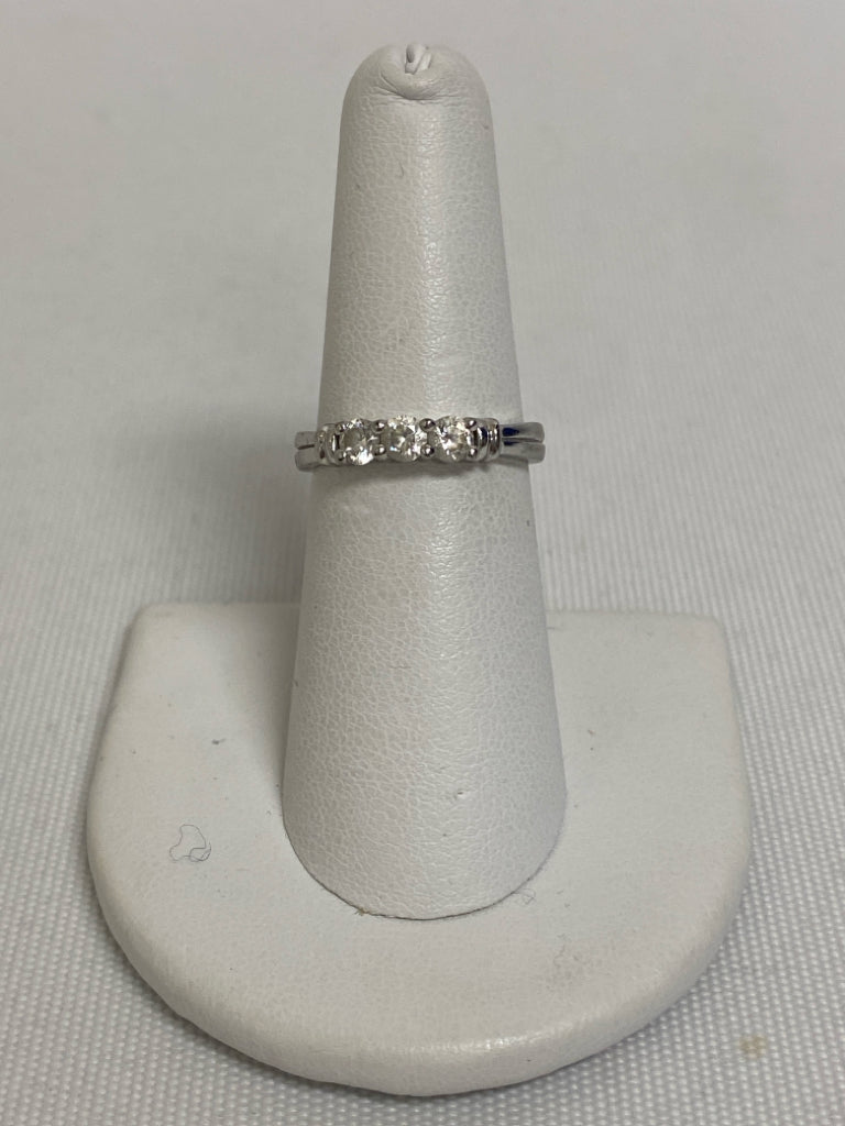 Silver Clear Jeweled Ring