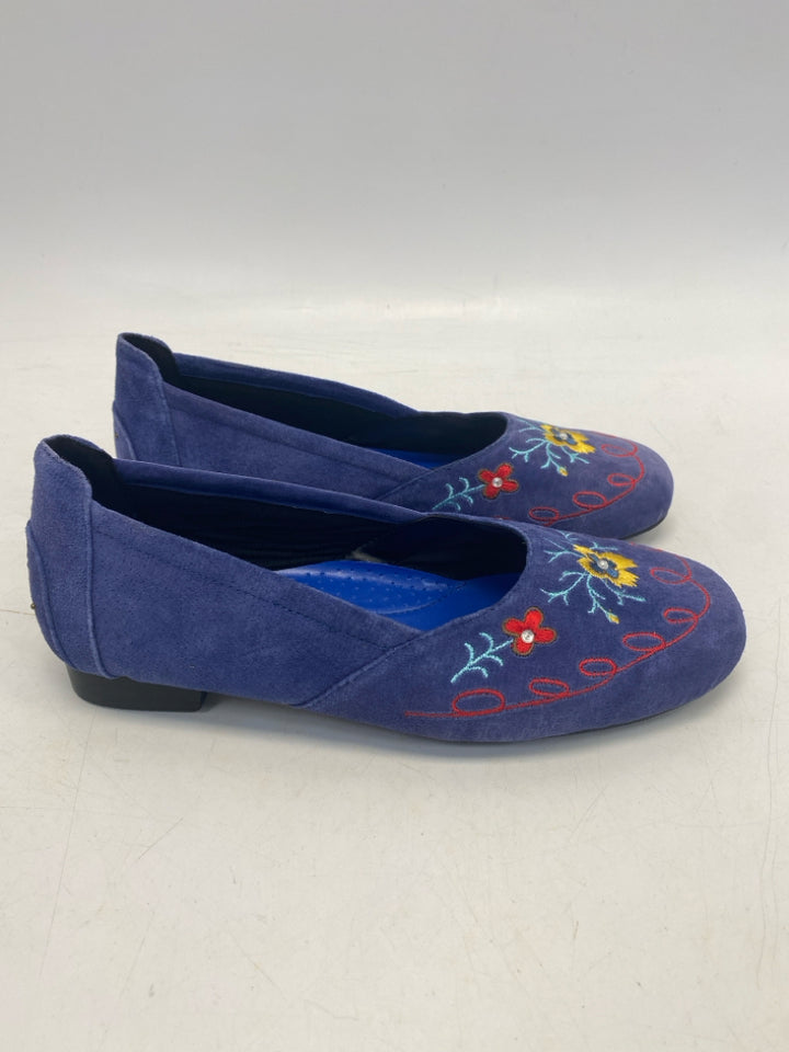 Sofwear Size 9 WW Blue Red/Yellow Flower(s) Flats **WIDE**