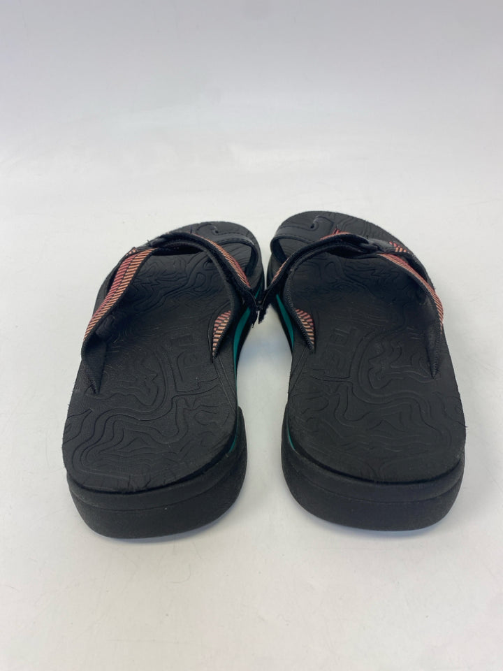 Teva  Size 9 Burg/Org Sandals