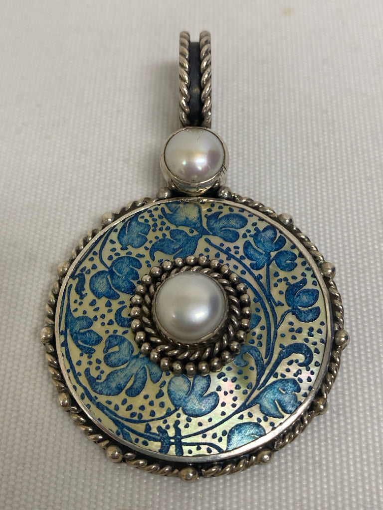 Silver Blue Flowers Pendant