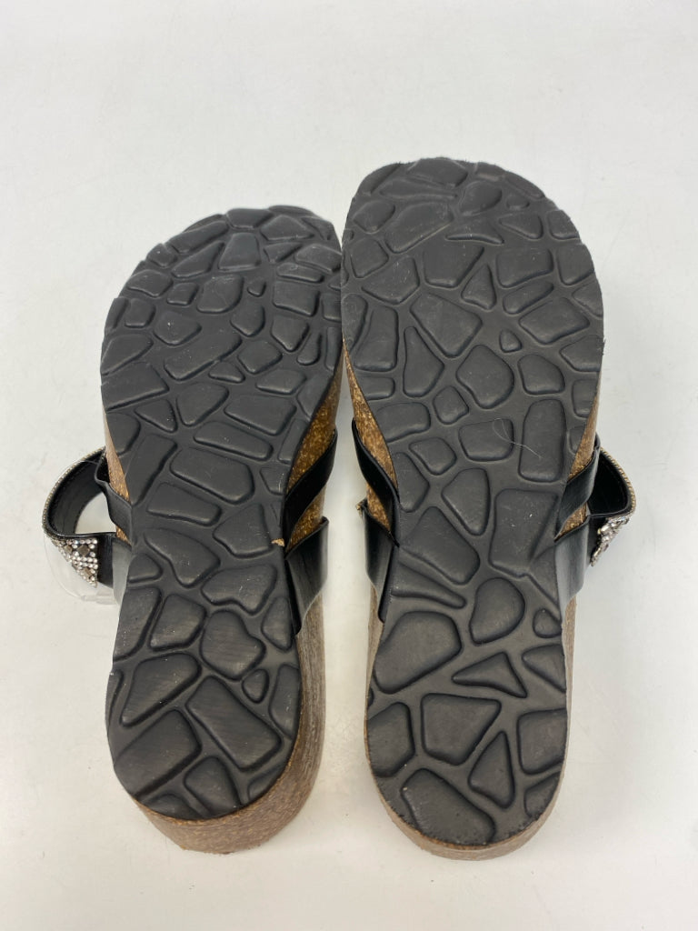 NWT  Size 7.5 Black Silver Jeweled Sandals