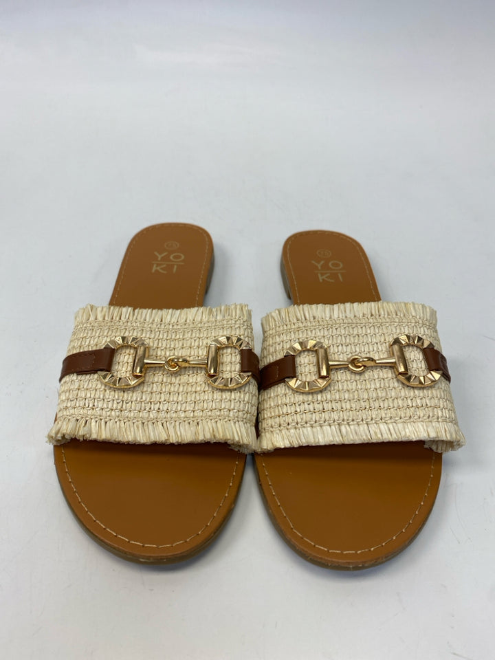 Size 7.5 Natural Sandals