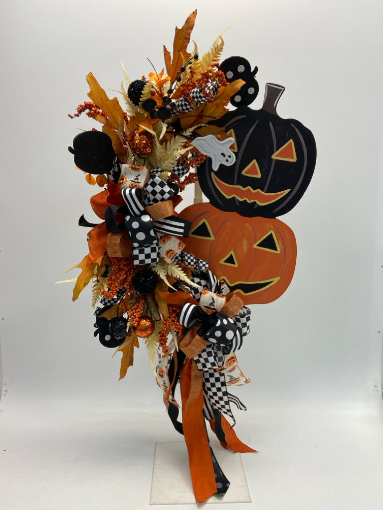 Orange Black/White Halloween Wreath