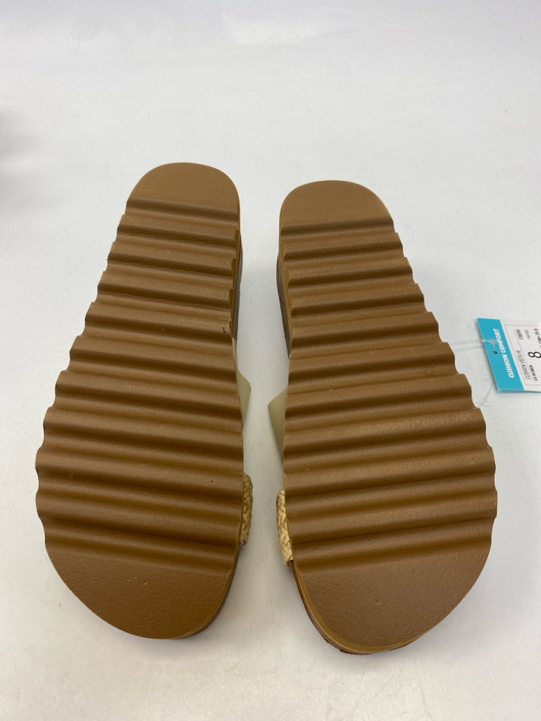 NWT Reef  Size 8 Beige Woven Sandals