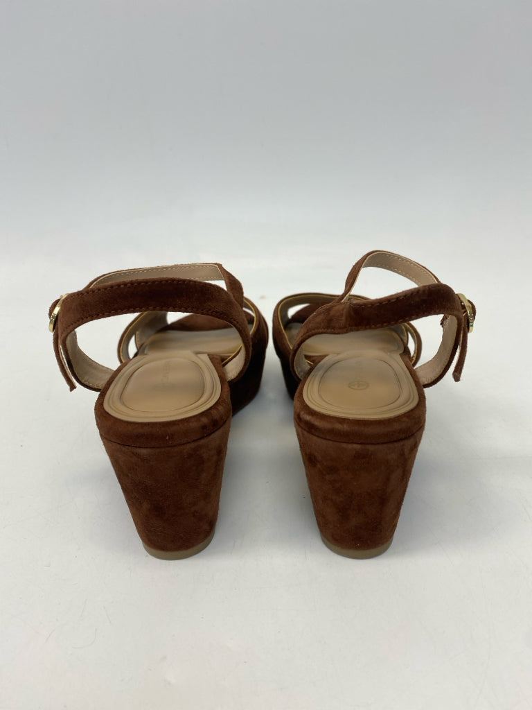 Size 7 Brown Suede Sandals