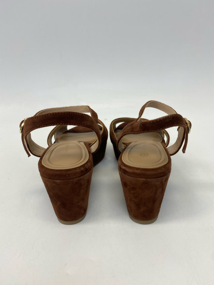 Size 7 Brown Suede Sandals