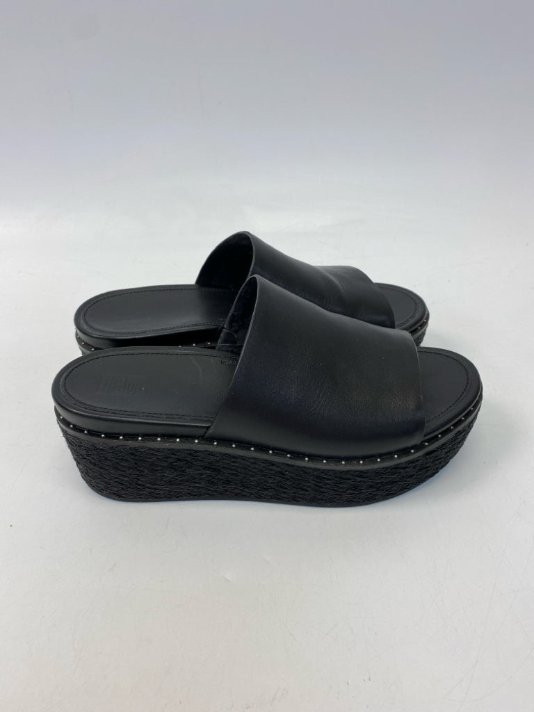 Fit Flop  Size 8 Black Sandals