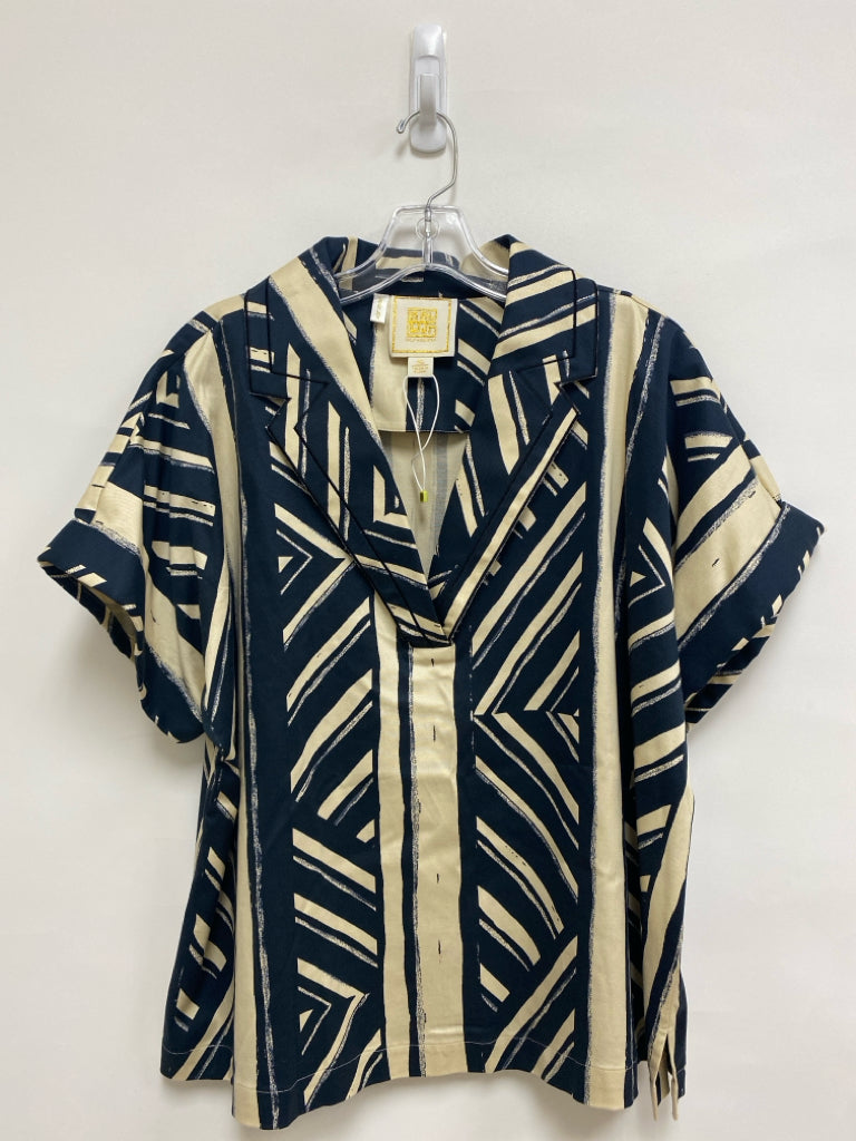 EMILY McCARTHY Size XL Beige/Blk Assorted Print V Neck Ladies Top