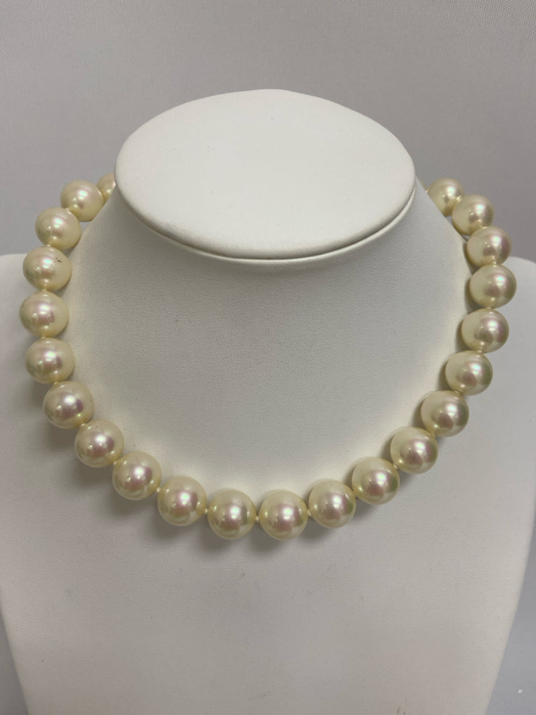 Dior Champagne Gold Color Jeweled Necklace