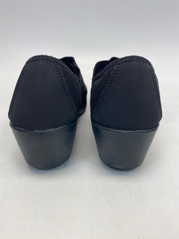 Crocs US Shoe Size 7 Black Flats