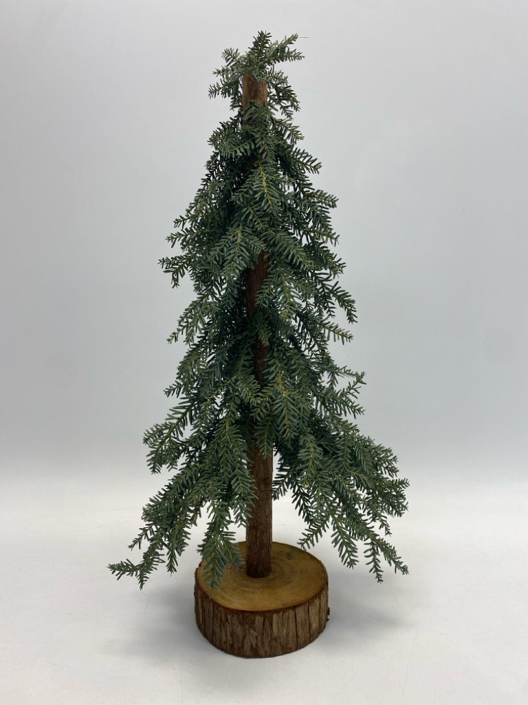 NWOT Pottery Barn Green Christmas